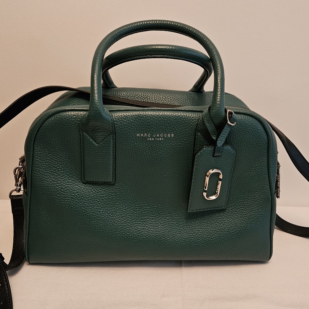 MARC JACOBS Pebbled Calfskin Bauletto Tote w Adjustable Shoulder Strap - Green